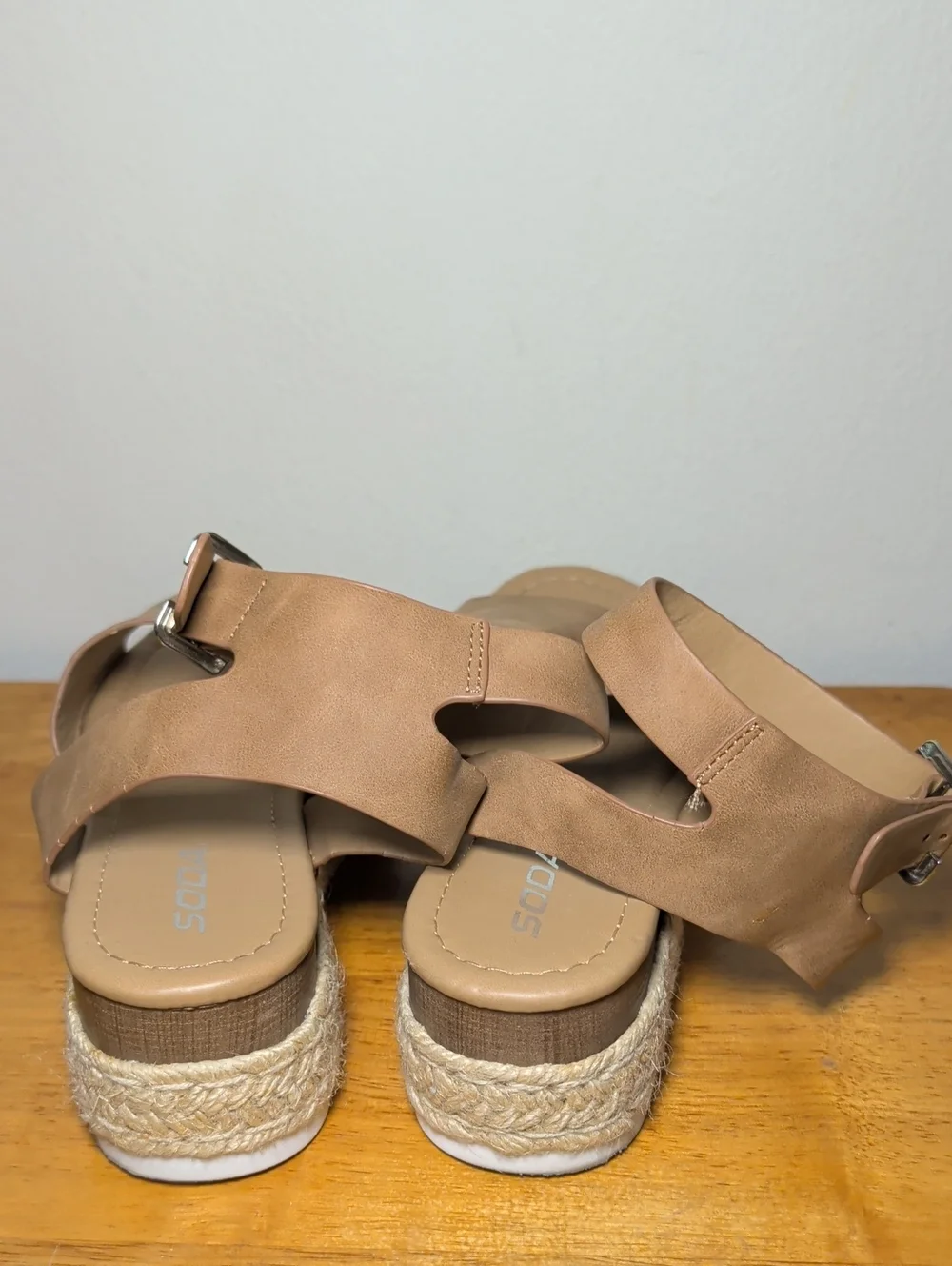 Soda Topic Espadrille Platform Sandals Tan Faux Suede Ankle Strap Women's Size 8